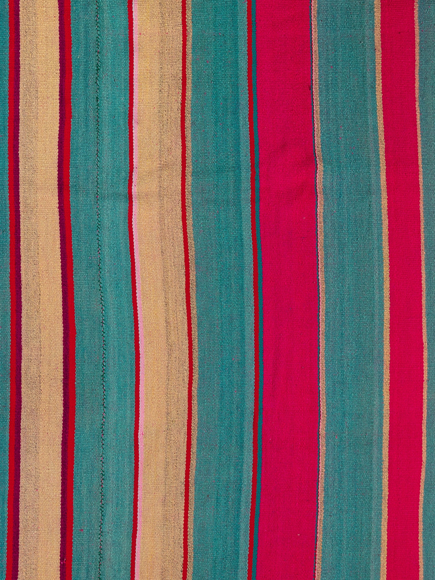 ONE-OF-A-KIND Vintage Frazadas 24