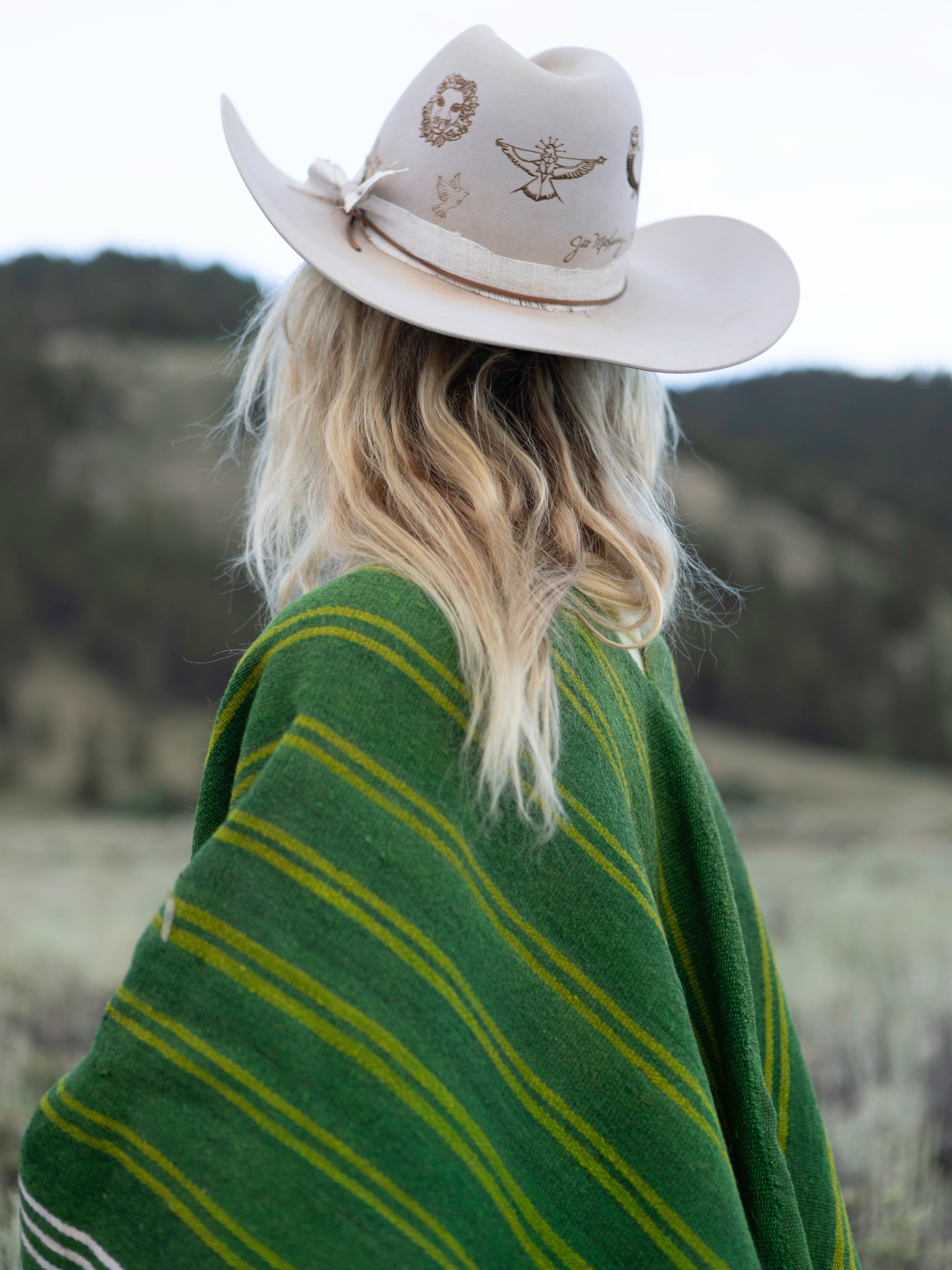ONE-OF-A-KIND VINTAGE AWAYU PONCHO 2