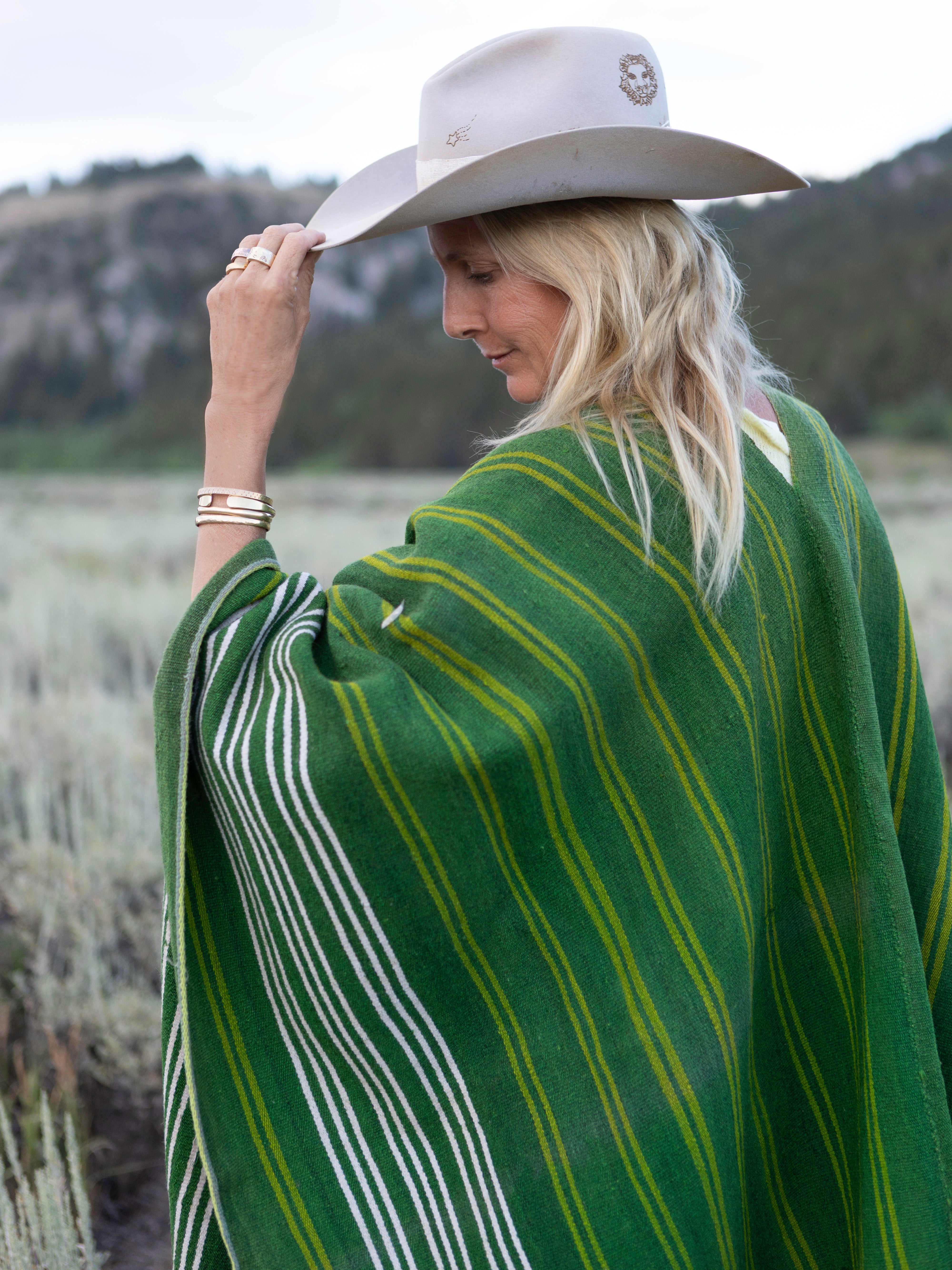 ONE-OF-A-KIND VINTAGE AWAYU PONCHO 2