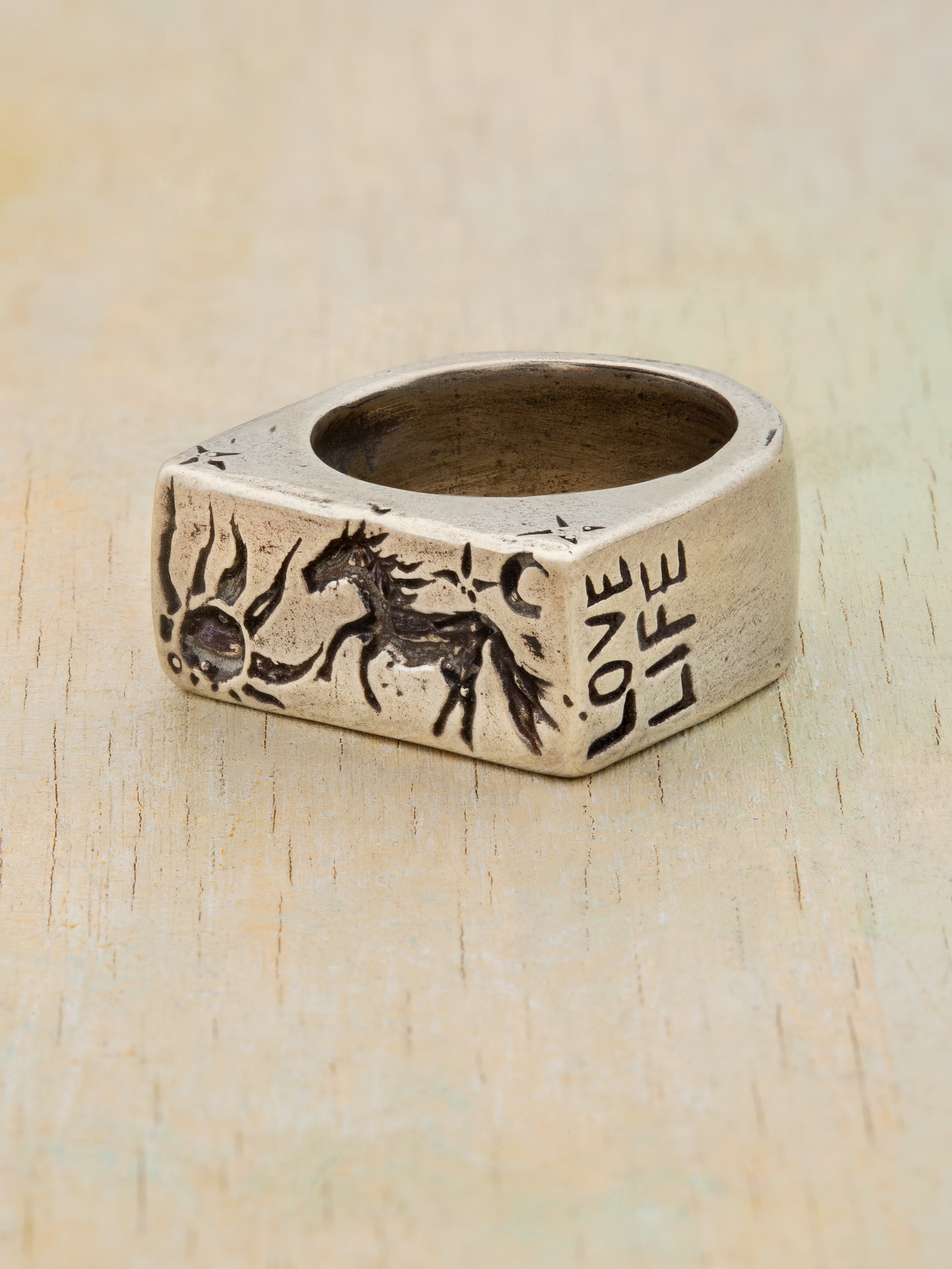 Sun Horse Ring