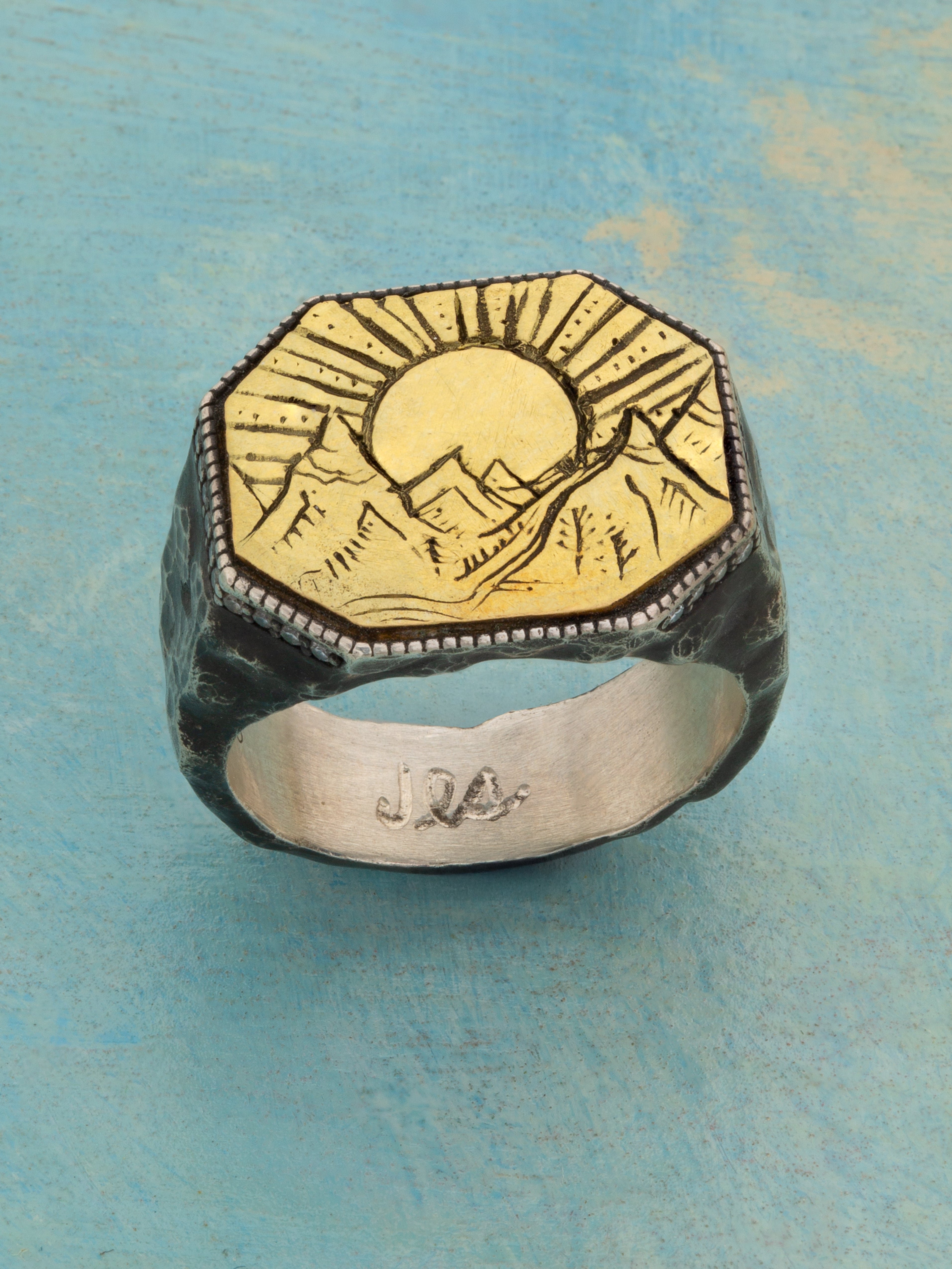 Look to the Horizon Ring
