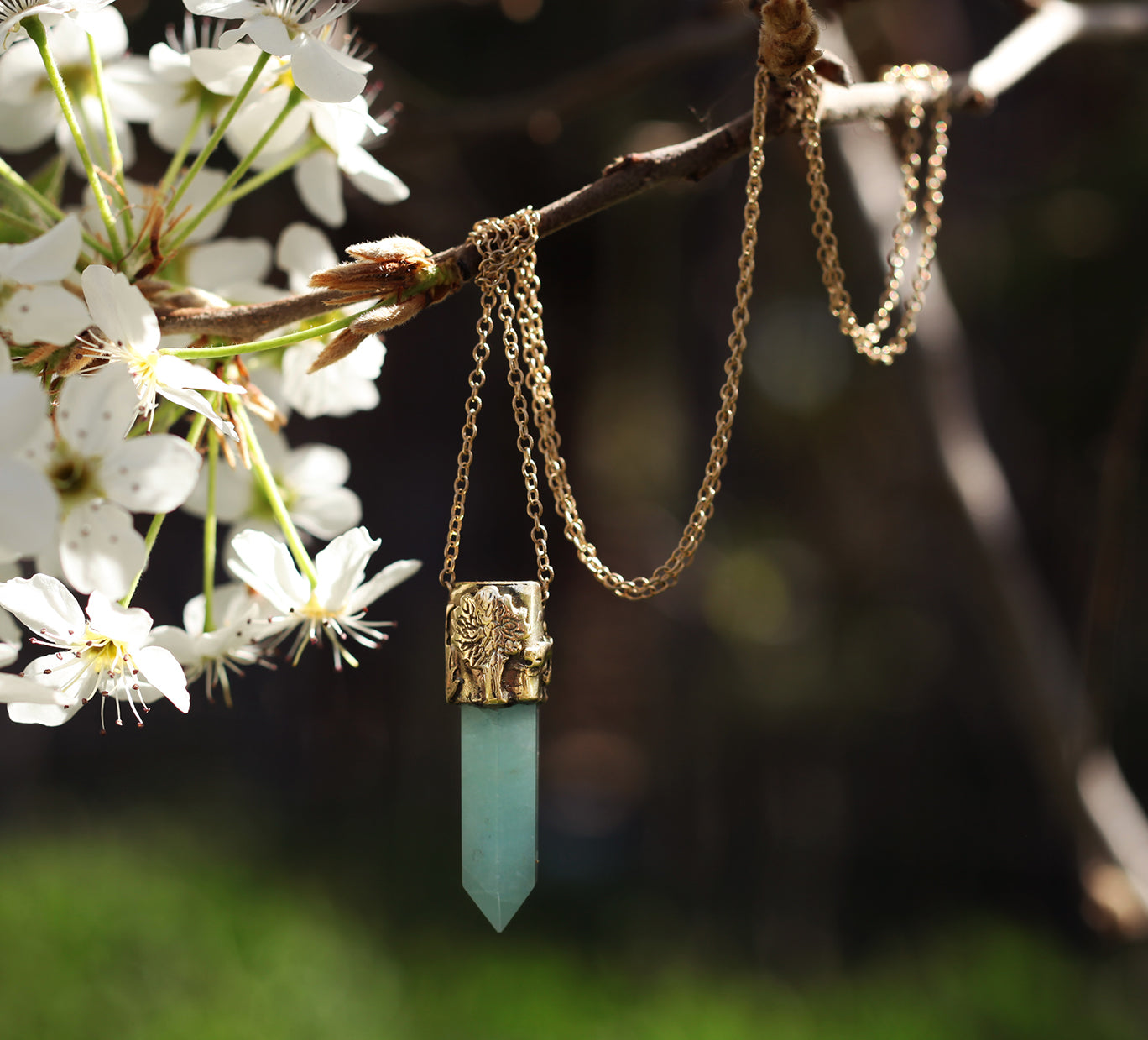 Power Stone Aquamarine Necklace In Gold