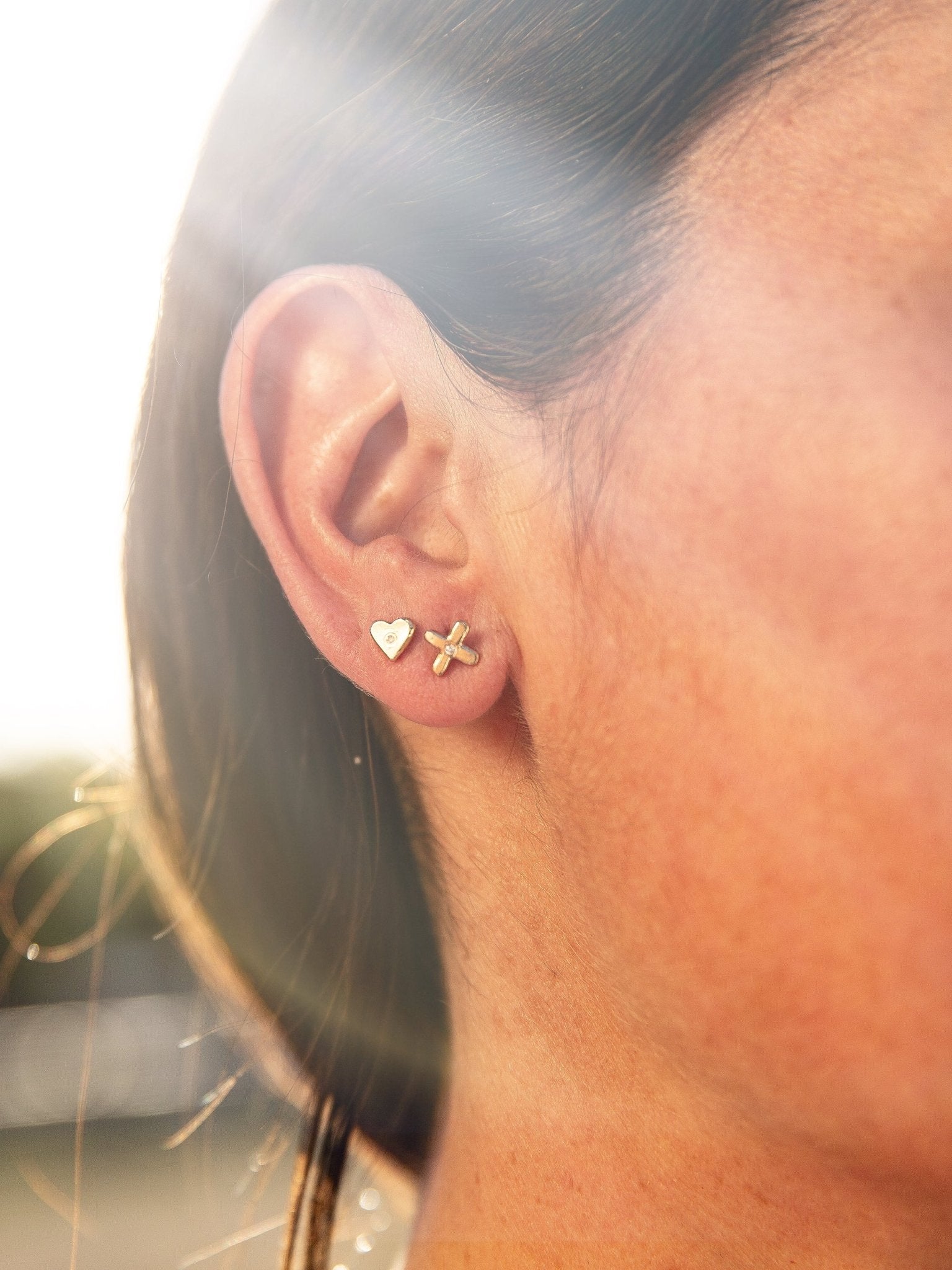 Hug Earring - Jes MaHarry