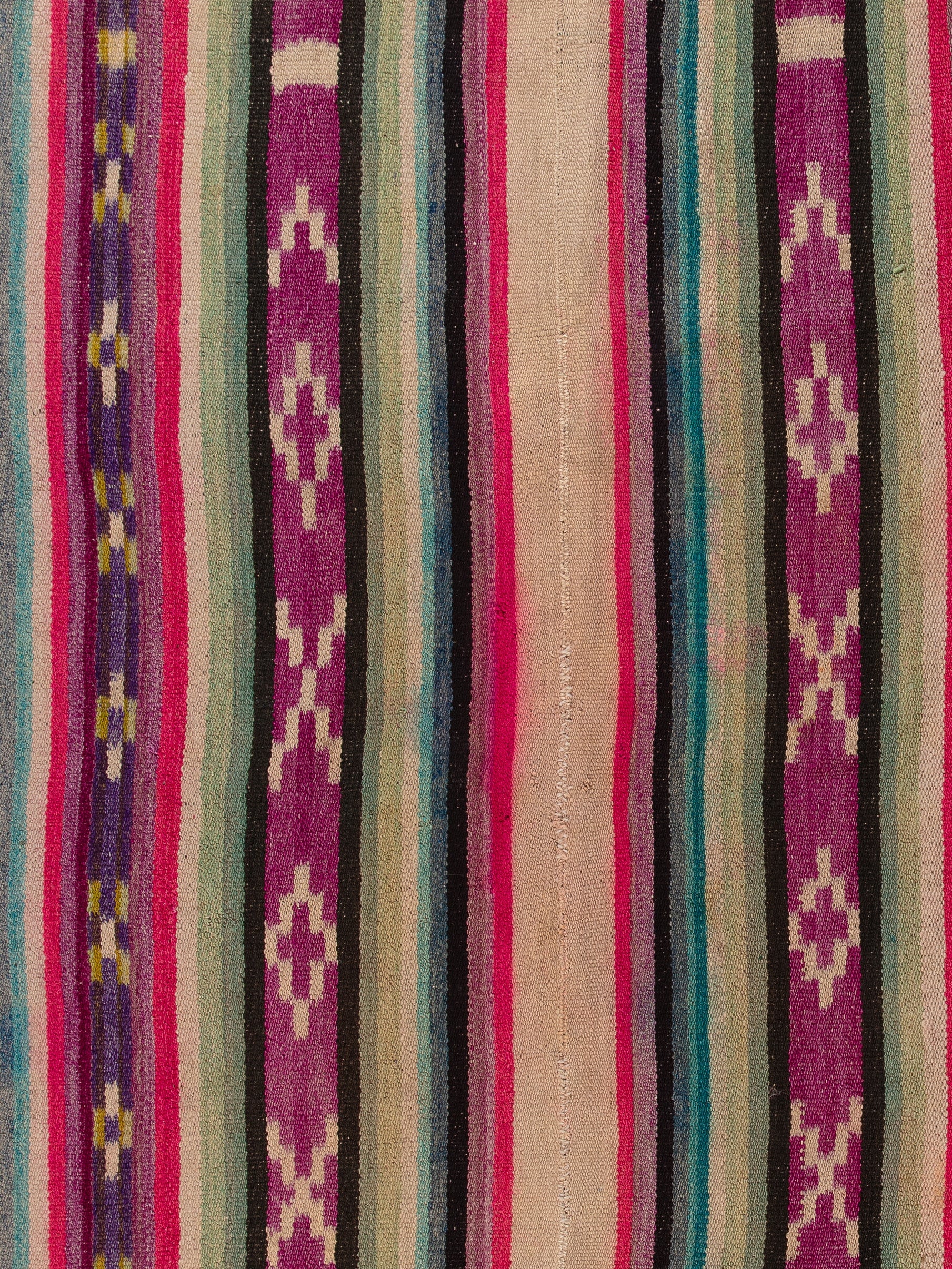 ONE-OF-A-KIND Vintage Frazadas 16