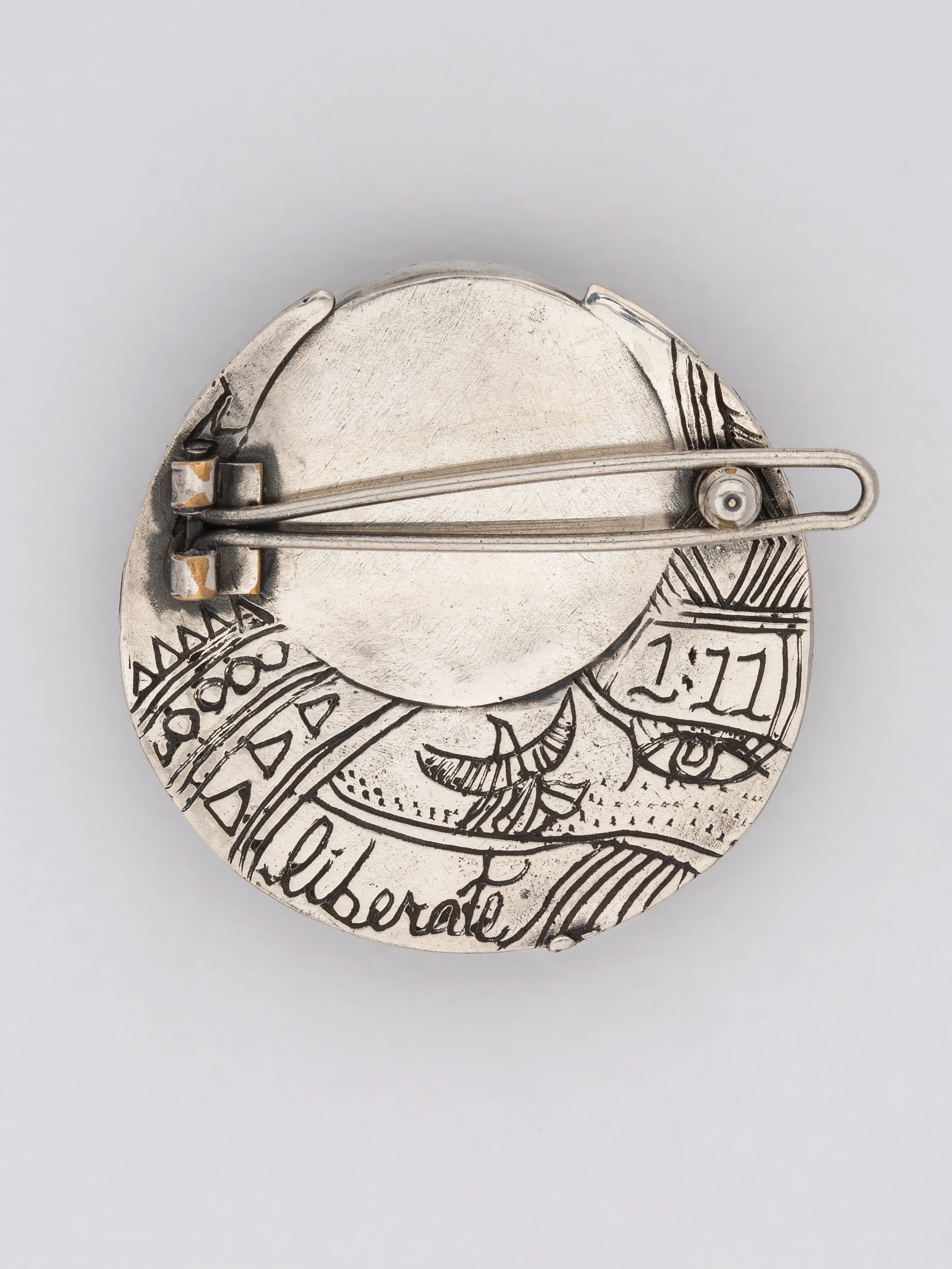 Liberate Hair Clip