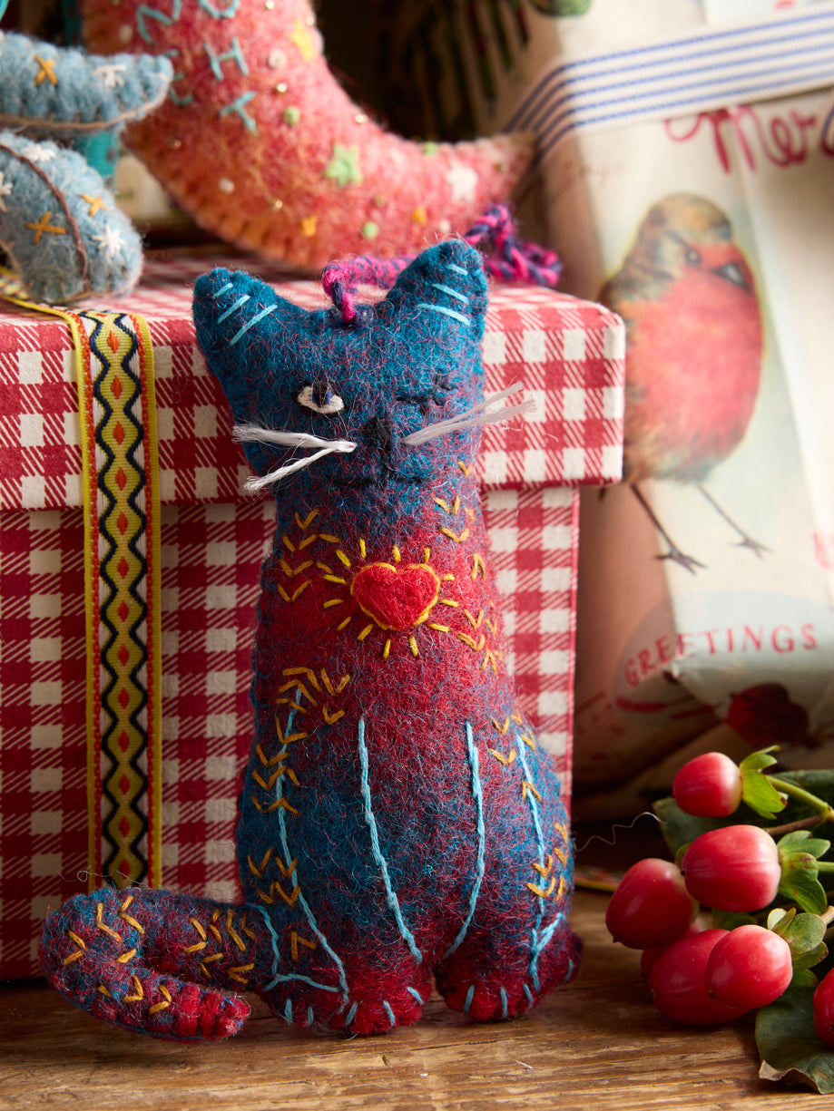 Rue The Cat Ornament